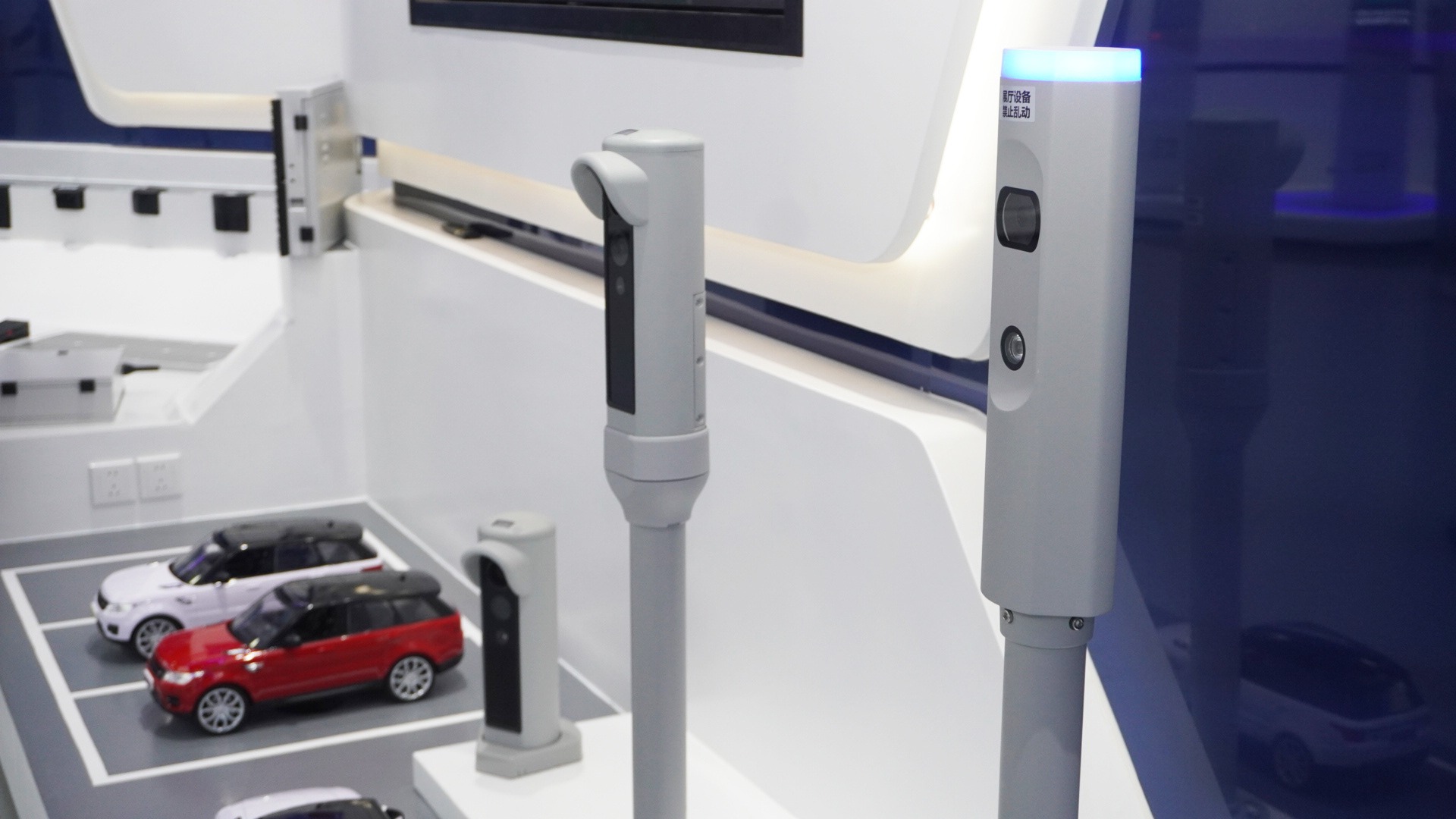Curbside video parking detector series